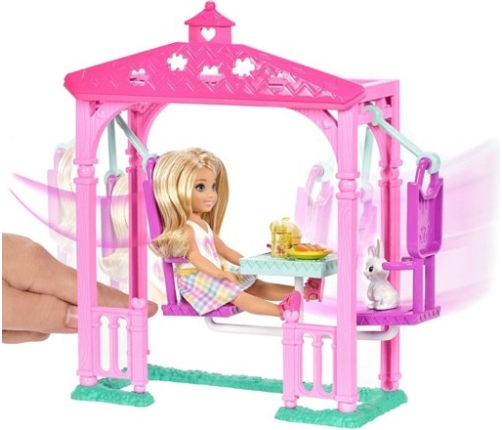 Barbie Club Chelsea Doll and Playset lelle FDB32-1