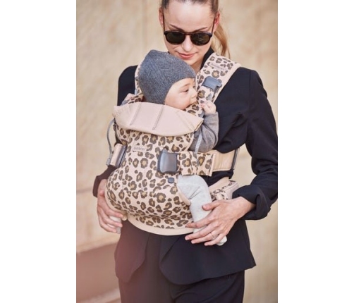 Ķengursoma BabyBjorn ONE Beige Leopard cotton 098075