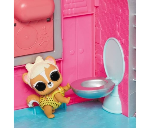 MGA LOL Surprise 4-in-1 Glamper Fashion Camper with 55+ Surprises (Silver)