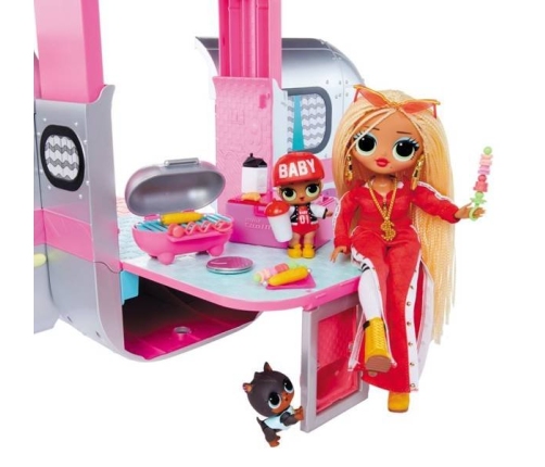 MGA LOL Surprise 4-in-1 Glamper Fashion Camper with 55+ Surprises (Silver)