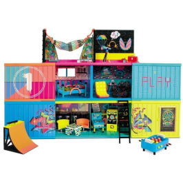 MGA LOL Surprise Clubhouse Doll House with 40+ Surprises Interaktīvā leļļu māja
