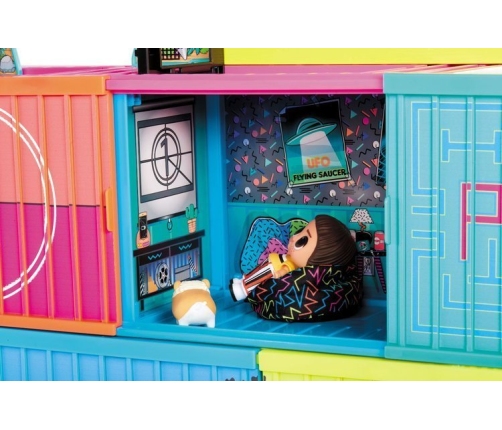 MGA LOL Surprise Clubhouse Doll House with 40+ Surprises Interaktīvā leļļu māja