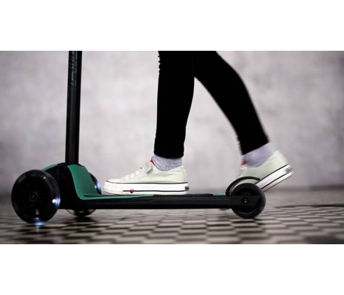 Skrejritenis Scoot&Ride Highwaykick 5 LED Forest