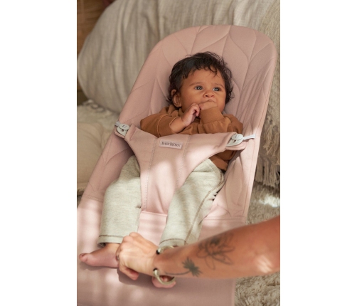 Шезлонг для детей BabyBjorn Bouncer Bliss Dusty pink Petal quilt 006122