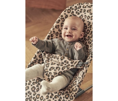 Шезлонг для детей BabyBjorn Bouncer Bliss Cotton Beige leopard 006075