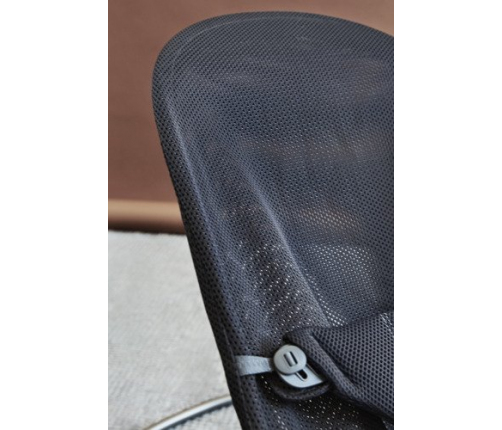 Шезлонг для детей BabyBjorn Bouncer Bliss Mesh anthracite 006013