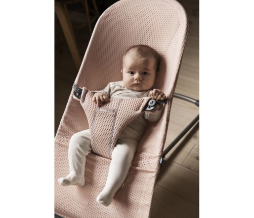 Шезлонг для детей BabyBjorn Bouncer Bliss Mesh pearly pink 006001