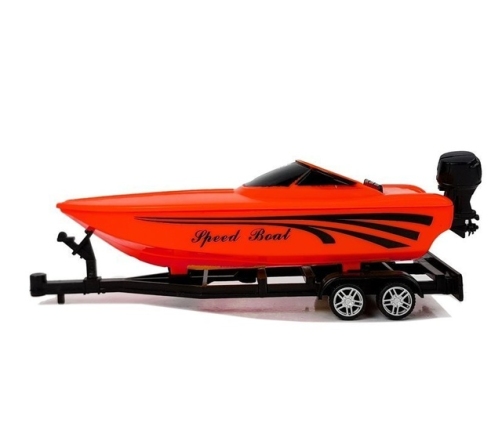 Kemperis ar motorlaivu 96942