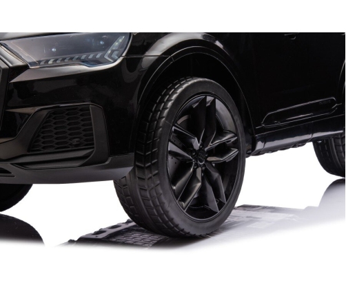 Одноместный электромобиль Audi Q7 Black