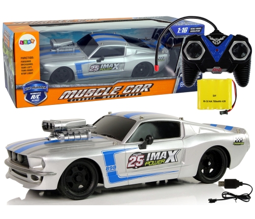 R/C Sports Car 1:16 Silver Blue Stripes Pilot