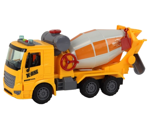 Concrete Mixer Truck Swivel Pear Sound Light Yellow 1:16