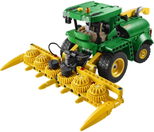 LEGO TECHNIC JOHN DEERE 9700 FORAGE HARVESTER 559 Elements