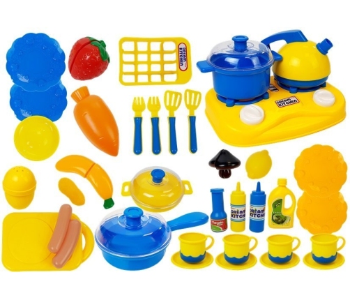 Set of Plastic Dishes for Little Chef