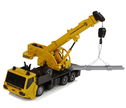 Remote Controlled Truck Extendable Crane Hook Pilot 2.4G Batteries