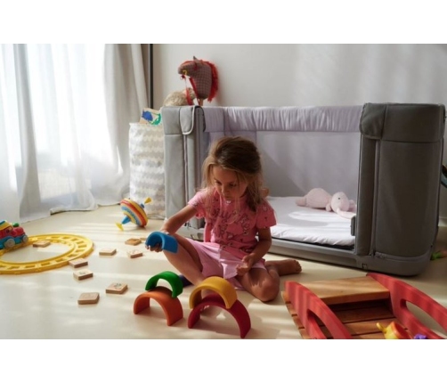 Chicco Next2Me Forever Łóżeczko Dostawne 3w1 do 22kg Moon Grey + Prześcieradło 2szt Pink Pois