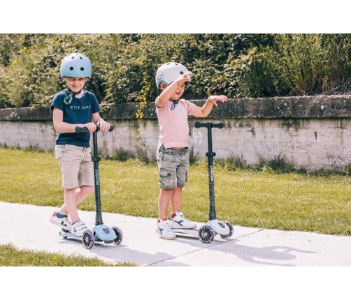 Skrejritenis ScootAndRide Highwaykick 3 LED Ash