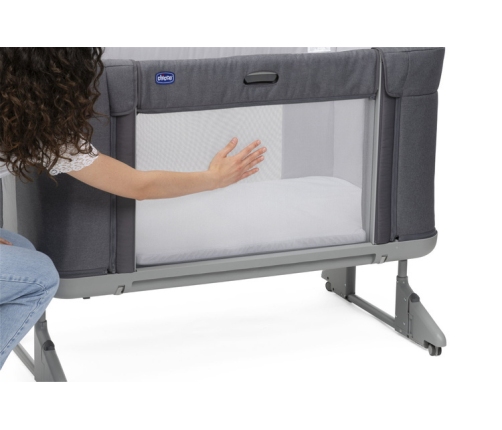 Chicco Next2Me Forever Łóżeczko Dostawne 3w1 do 22kg Slate Grey + Prześcieradło 2szt Pink Pois