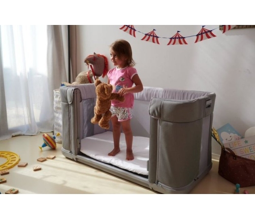 Chicco Next2Me Forever Łóżeczko Dostawne 3w1 do 22kg Moon Grey + Prześcieradło 2szt Pink Pois