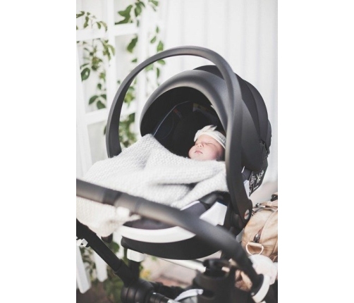 BeSafe  iZi Go Modular i-Size WE Black Melange Bērnu autosēdeklis 0-13 kg