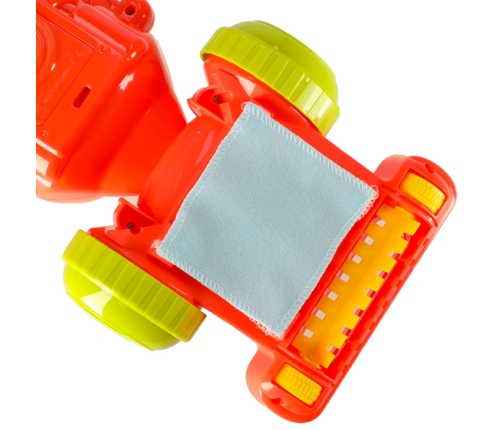 Interaktīvais putekļu sūcējs ar skaņas aveņu