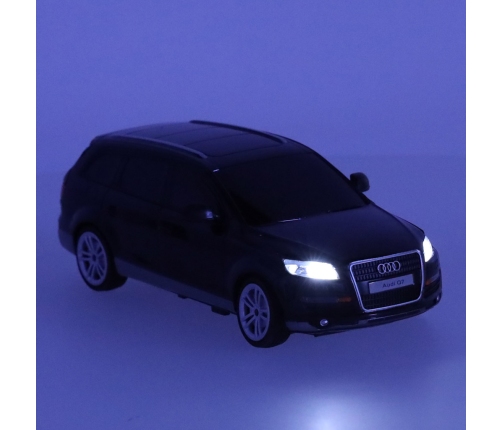 RC auto 1:24 Audi Q7 balts