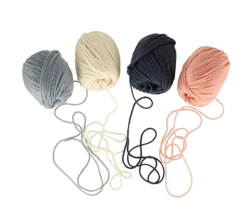 Adāmpavediens bumbiņa vilnas dzija 4 gab.