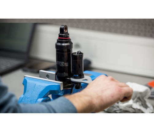 Plakana uzgriežņu atslēga piekares apkopei Unior 1706/2DP-US