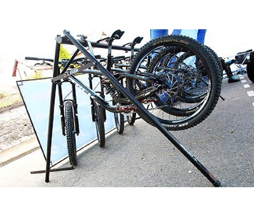 Velosipēdu notikuma statīvs Unior Unior 1693F