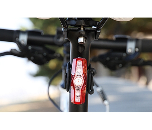 Aizmugurējais lukturis Cat Eye ViZ150