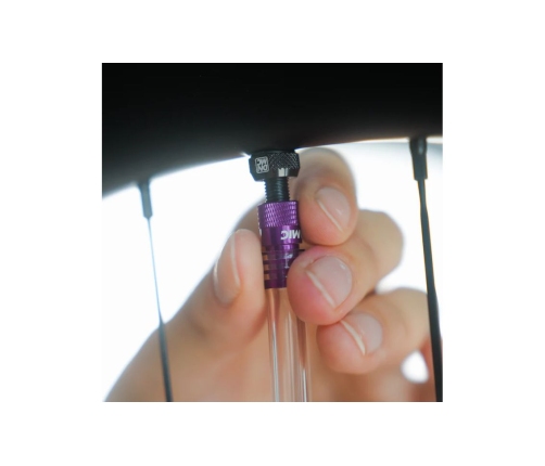 Riepu hermētiķa inžektors Dynamic Hector The Injector