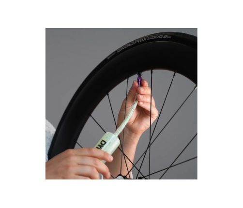 Riepu hermētiķa inžektors Dynamic Hector The Injector