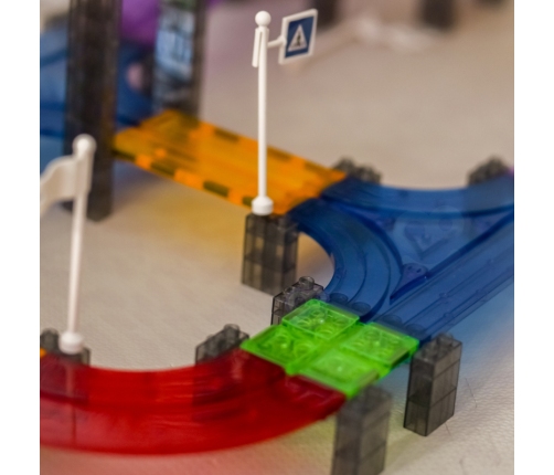 WOOPIE Magnetyczny Tor Samochodowy Wyścigowy + Autko 76 el.