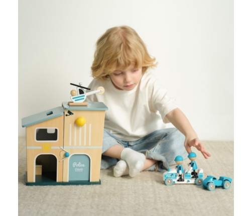 CLASSIC WORLD Posterunek Policji Drewniany Samochód Helikopter FIgurki 12el.