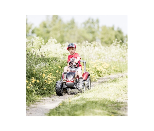 Трактор с педалями с прицепом FALK Valtra S4 Bordo