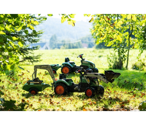 Traktors ar pedāļiem un kausu FALK Farm Lander