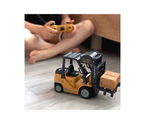 WOOPIE Zdalnie Sterowany Wózek Widłowy 2w1 Dźwig RC - Skala 1:24