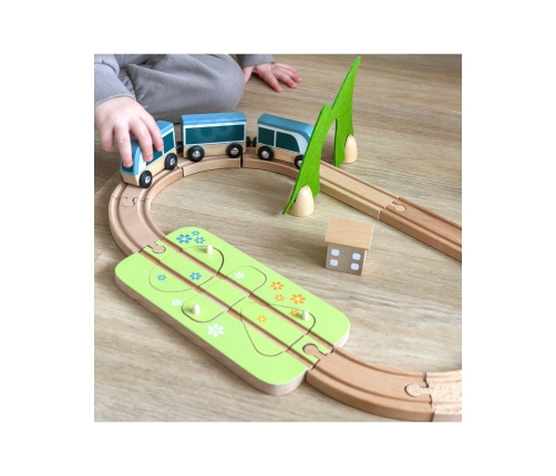 CLASSIC WORLD Zestaw Kolejka Tor Drewniany Pociąg + Sorter Kształtów 40 el.