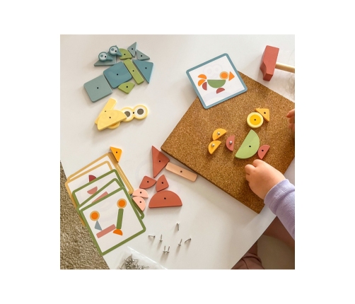 WOOPIE GREEN Drewniana Przybijanka z Młotkiem Układanka 20 wzorów 82 el.