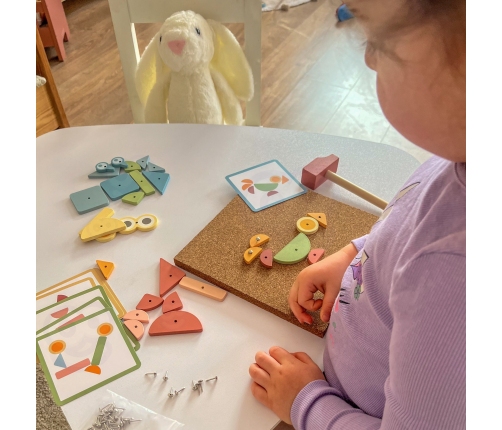 WOOPIE GREEN Drewniana Przybijanka z Młotkiem Układanka 20 wzorów 82 el.