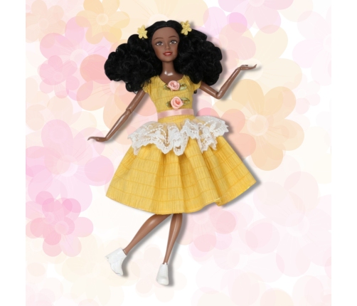 WOOPIE ROYAL Lalka Emi 32 cm Modny Strój i Piękne Czarne Włosy