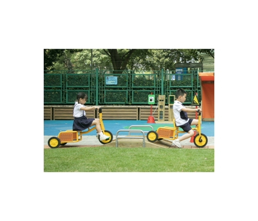 CLASSIC WORLD Rowerek Trójkołowy Pojazd Truck Dla Dzieci od 3 lat