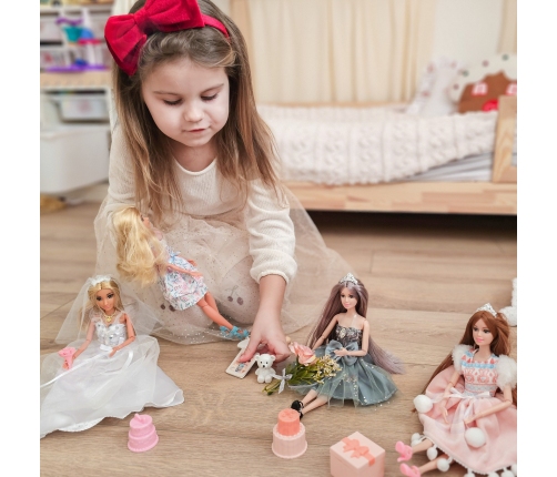 WOOPIE ROYAL Lalka Emi w Eleganckiej Sukni Tiulowej z Kokardą i Bukietem