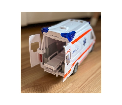 WOOPIE Pogotowie Karetka Ambulans Nosze w Zestawie + Sygnały Dźwiękowe I Świetlne