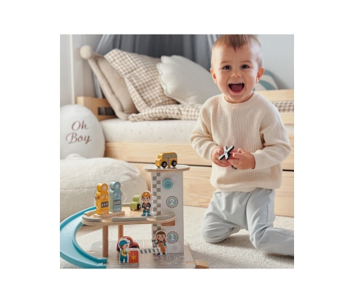 WOOPIE GREEN Drewniany Parking Piętrowy 2w1 Stacja Benzynowa z Autkami i Figurkami 12 el. FSC