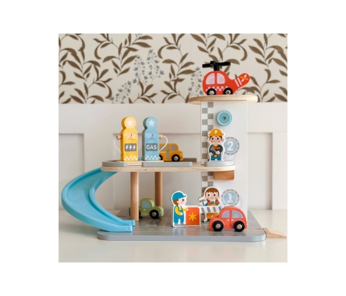 WOOPIE GREEN Drewniany Parking Piętrowy 2w1 Stacja Benzynowa z Autkami i Figurkami 12 el. FSC
