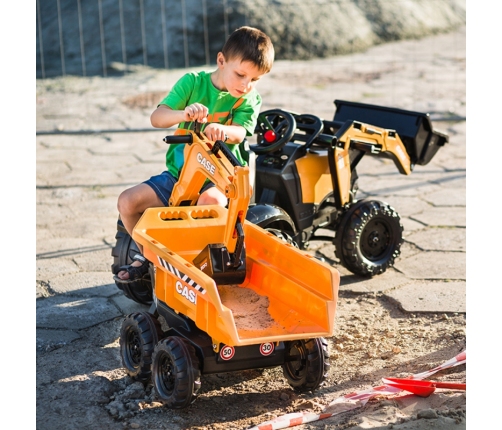 Traktors ar kausu un piekabi FALK Case IH Backhoe