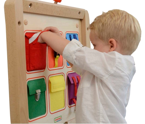MASTERKIDZ Drewniana Tablica Manipulacyjna Ścienna Flex Kolorowe Kieszonki Klamry i Rzepy