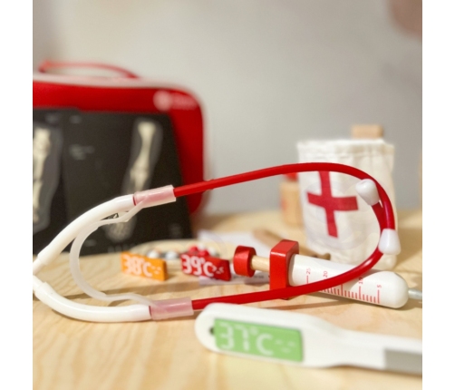 CLASSIC WORLD Drewniany Zestaw Walizka Małego Doktora Lekarza 19 el.