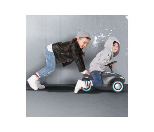 Stumjamā mašīna BIG Bobby Car Neo Black