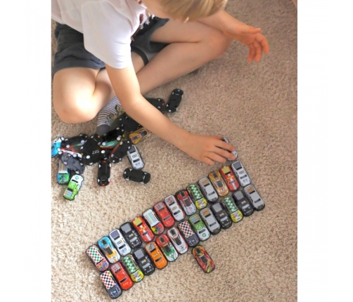 WOOPIE Zestaw Aut Wyścigowych  Autka w Pudełku 50 el. + Mapka